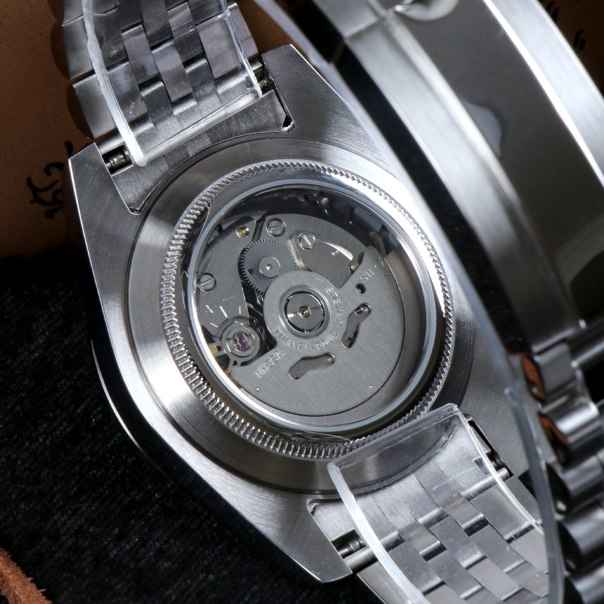 Custom Green Date Automatic Mod Watch